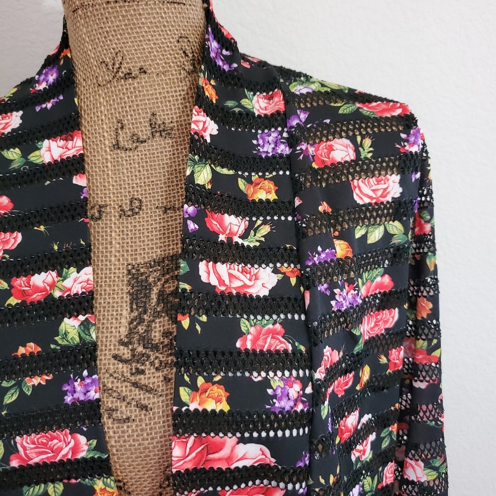 Chances R.•black,floral mesh jacket🤔cover•Med. - Picture 2 of 8